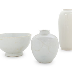 Three Chinese White Glazed Porcelain 35237d