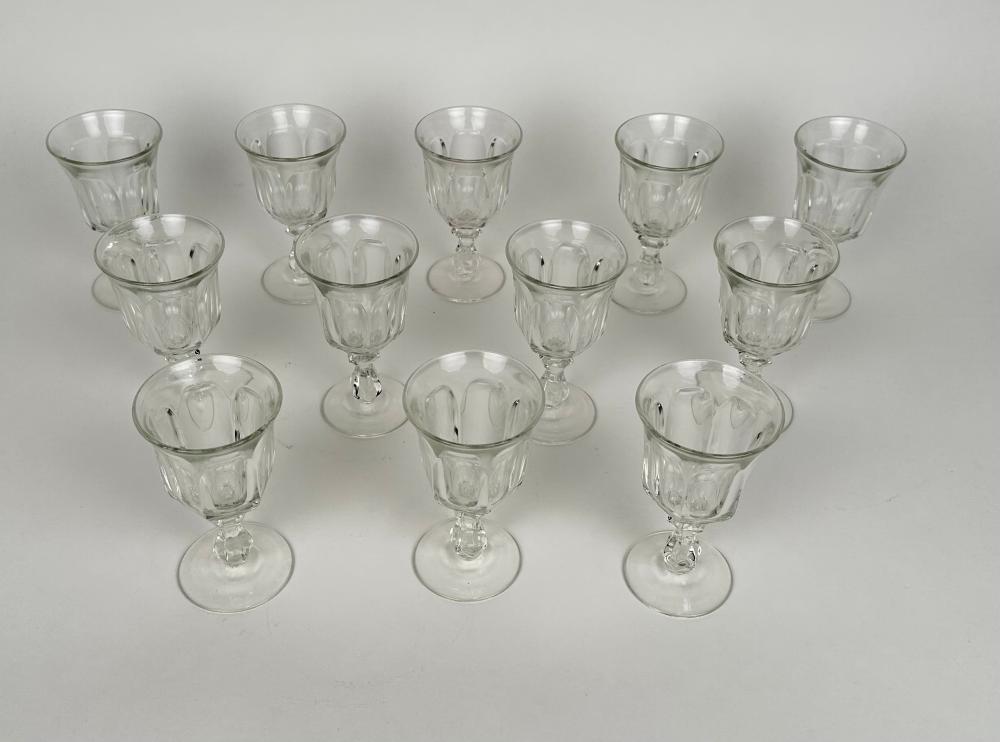 SET OF TWELVE EARLY FLUTED WINE 352831