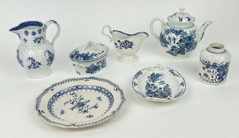 SEVEN PIECES OF WORCESTER CHINA 352836