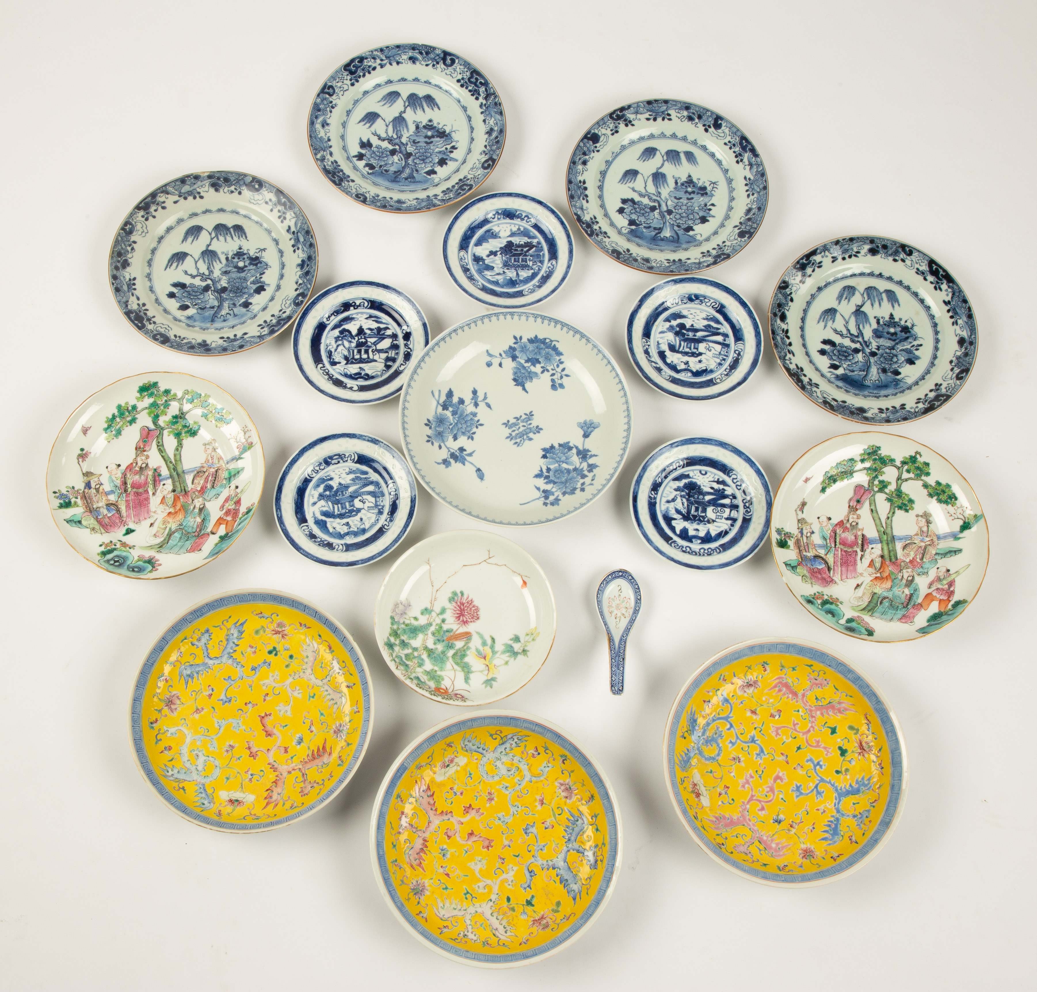 GROUP CHINESE PORCELAIN HAND PAINTED