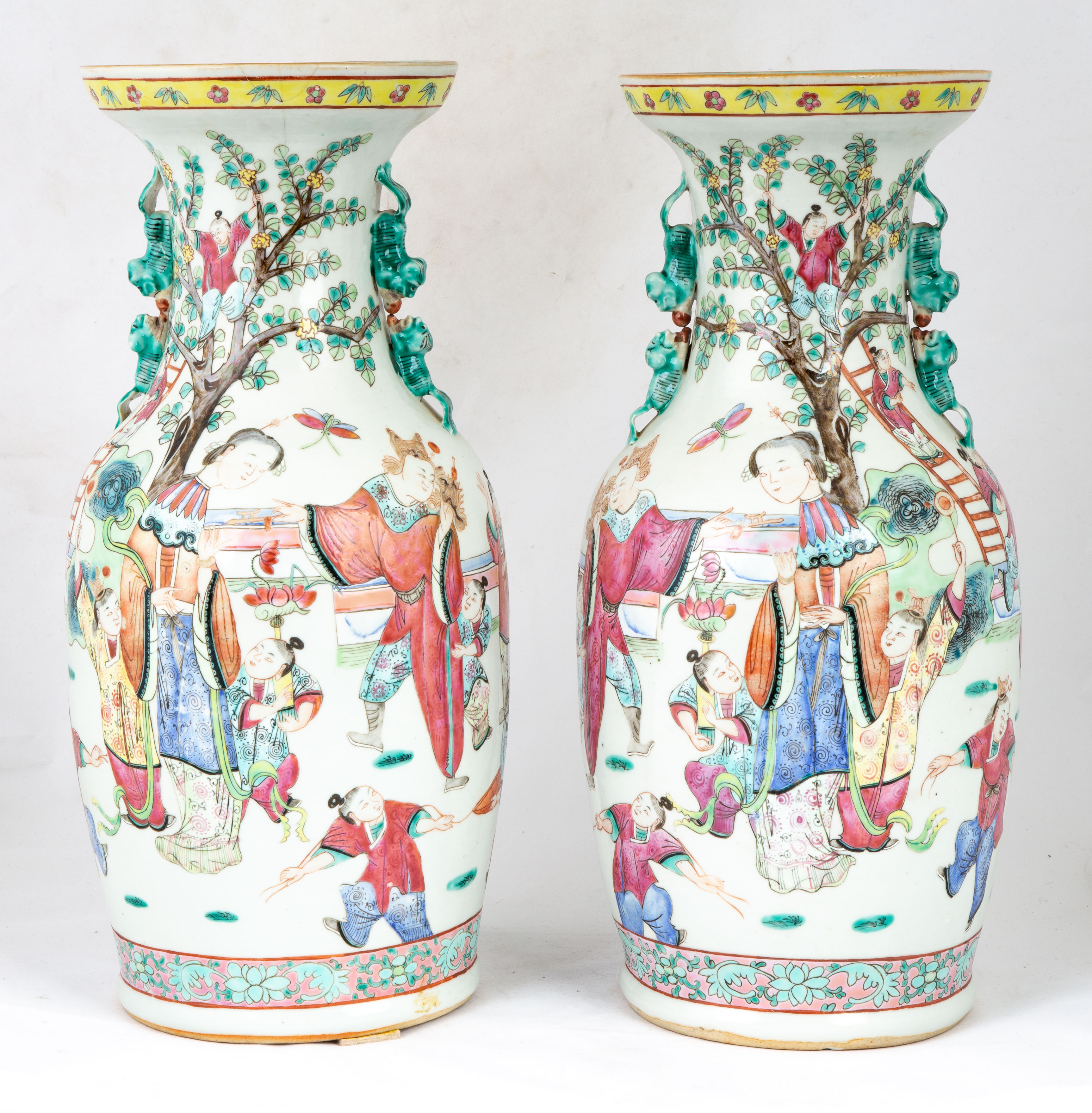 PAIR OF CHINESE PORCELAIN VASES