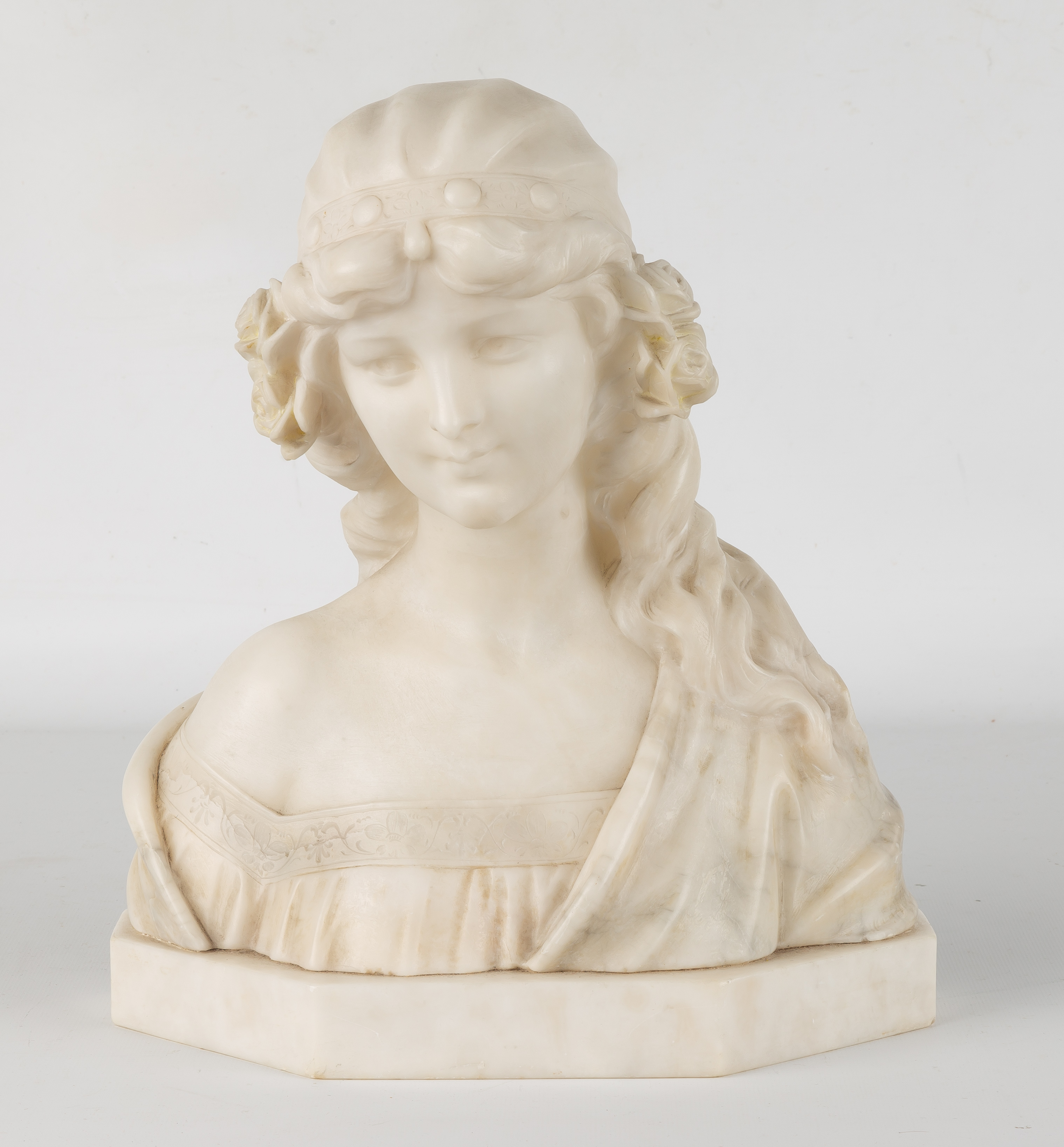 ALABASTER SCULPTURE OF YOUNG LADY 352950