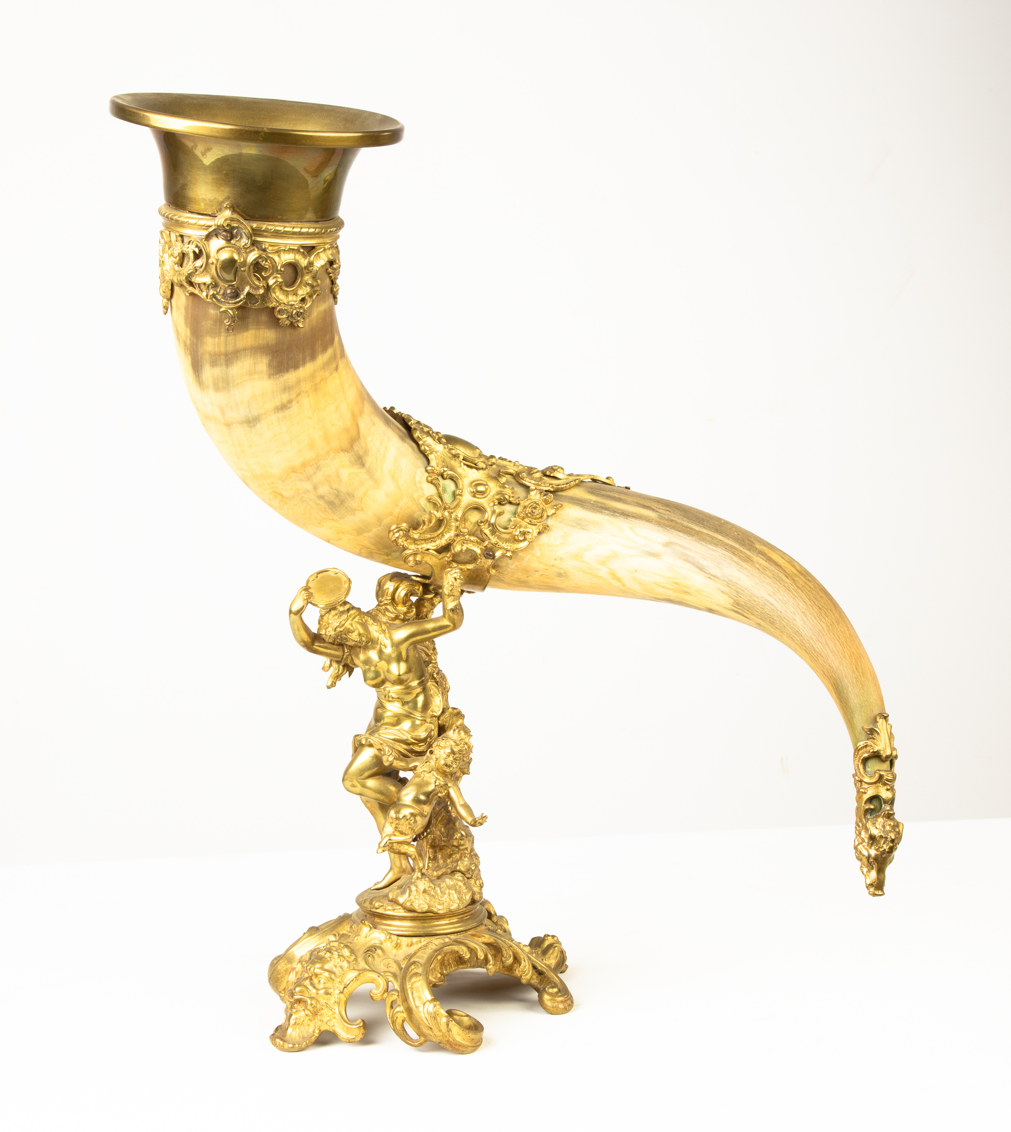 HORN VASE WITH GILT BRONZE MOUNTS 35294d