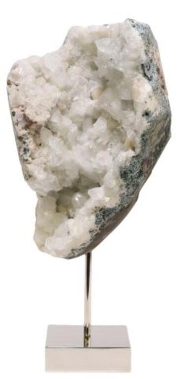 GEOLOGICAL APOPHYLLITE SPECIMEN