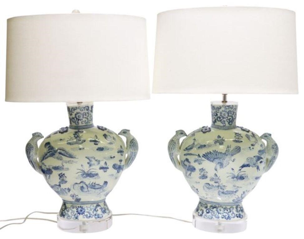 (2) CHINESE BLUE & WHITE PORCELAIN