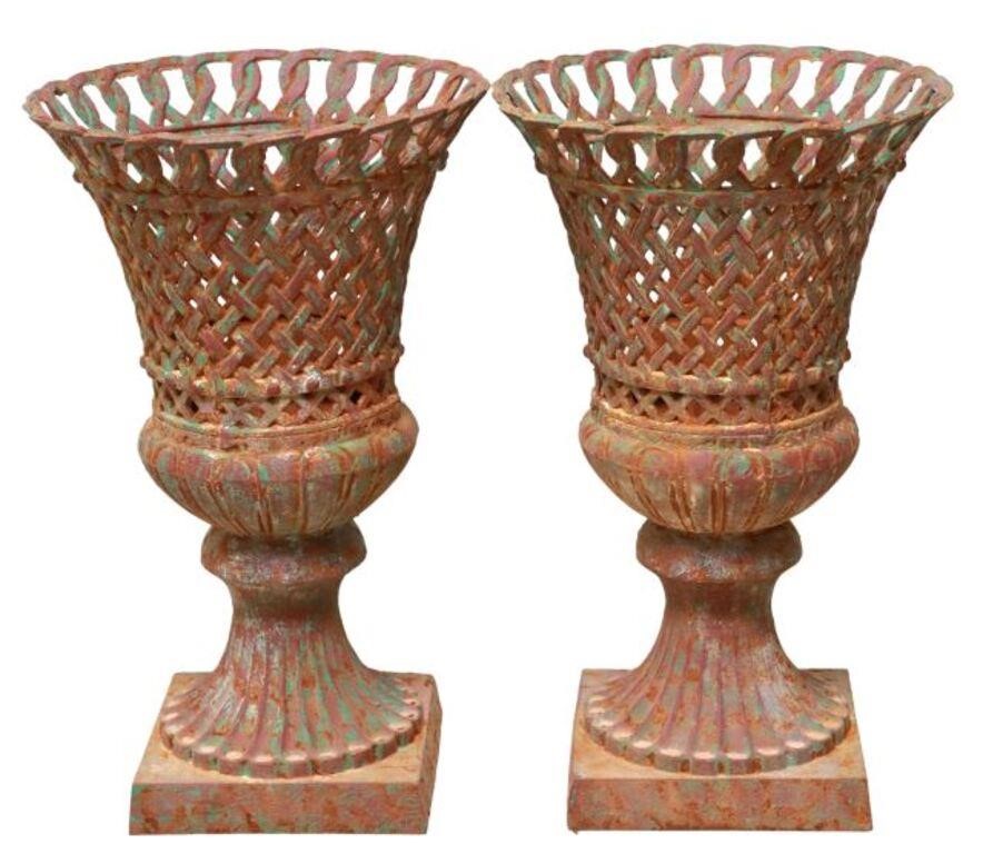  2 CAST IRON BASKET WEAVE GARDEN 35542e