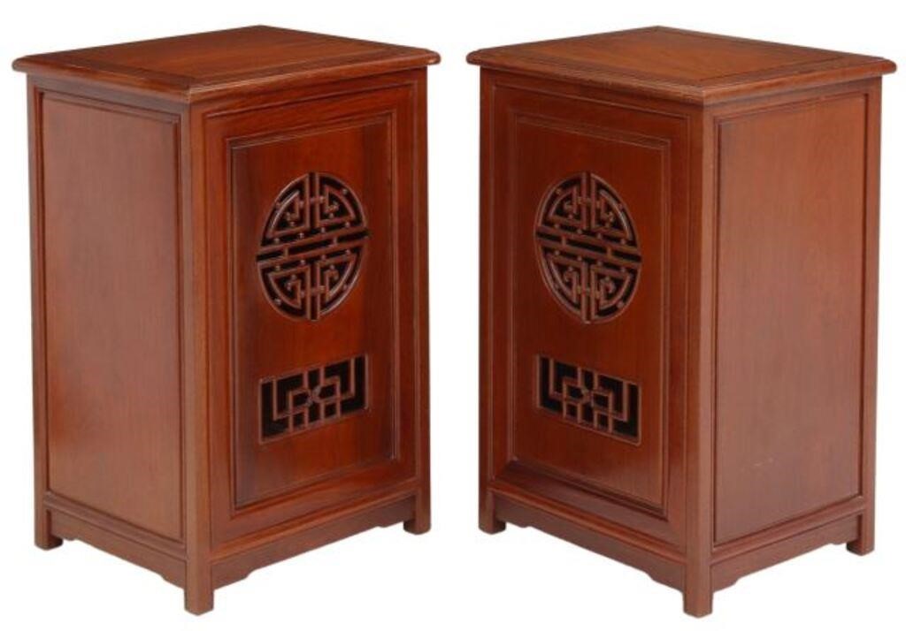  2 CHINESE SHOU CHARACTER PEDESTALS 35584c