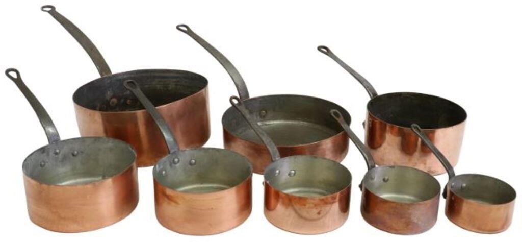  8 FRENCH COPPER GRADUATED SAUCEPANS lot 355900