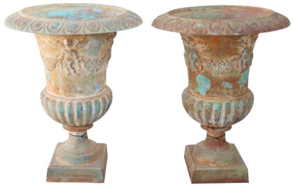  2 VERDIGRIS CAST IRON CAMPANA FORM 35597e