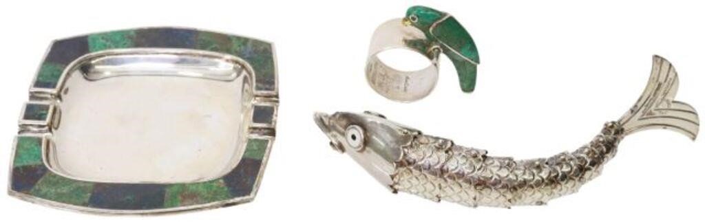 3) LOS CASTILLO PARROT NAPKIN RING,