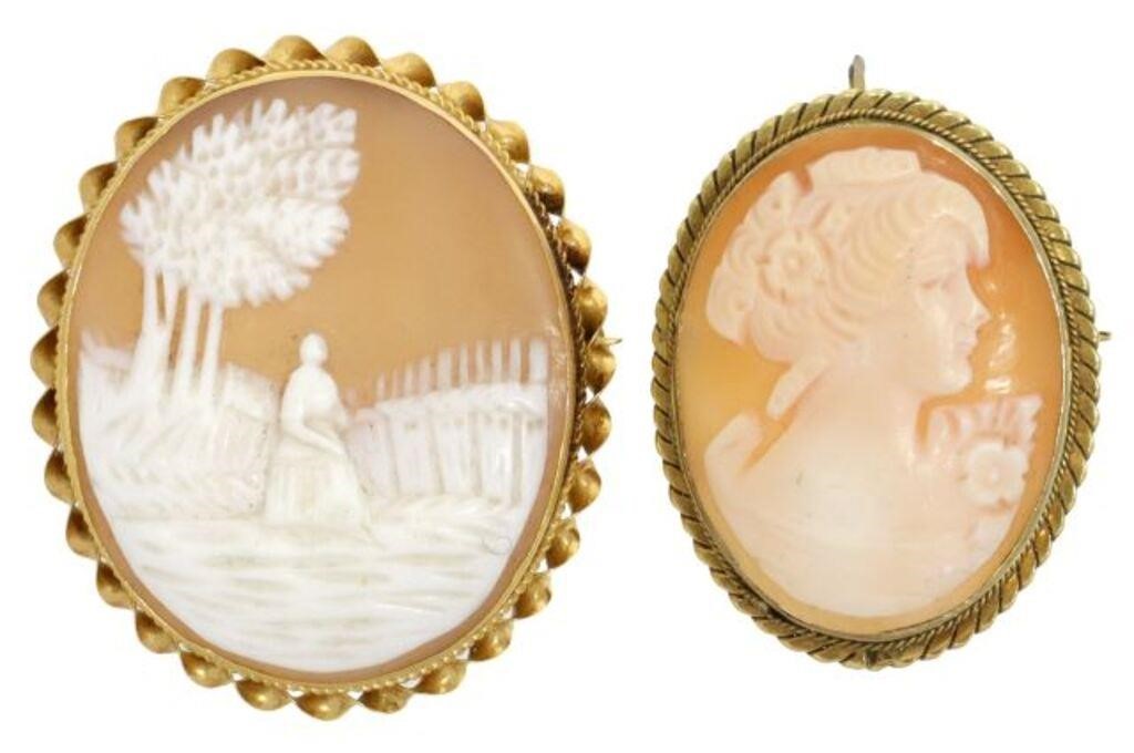  2 ESTATE CARVED CAMEO SHELL PENDANT 355de3