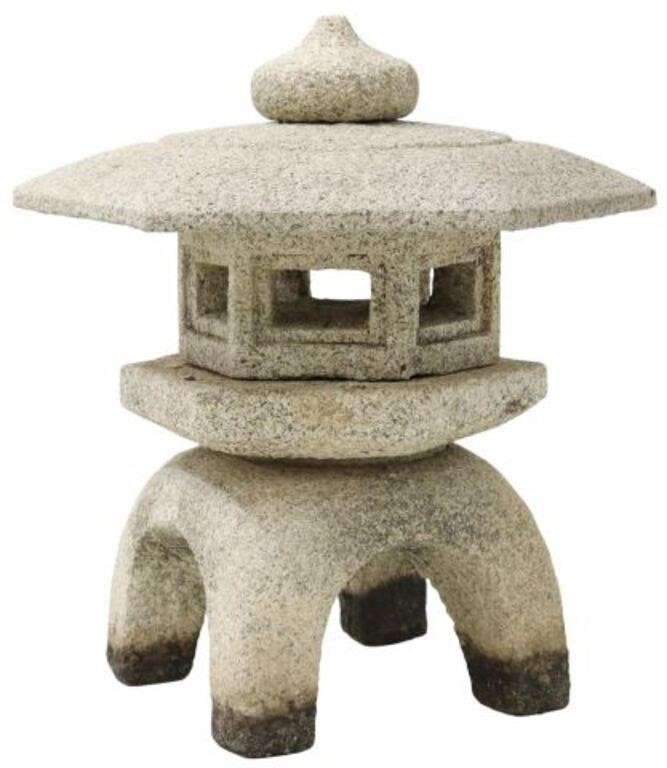 JAPANESE STONE LANTERN GARDEN SCULPTUREJapanese 355e76