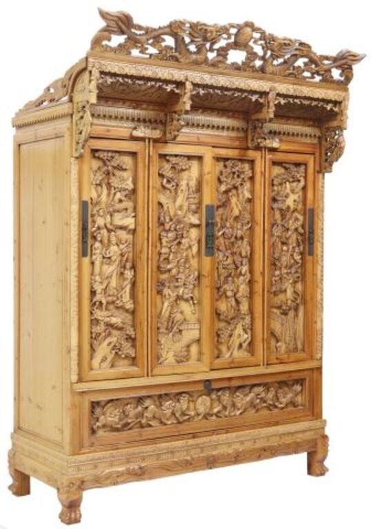 EXCEPTIONAL CHINESE CARVED ARMOIRE  3560a9