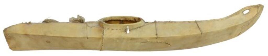 INUIT HIDE WOOD MODEL OF A KYAK 35621c