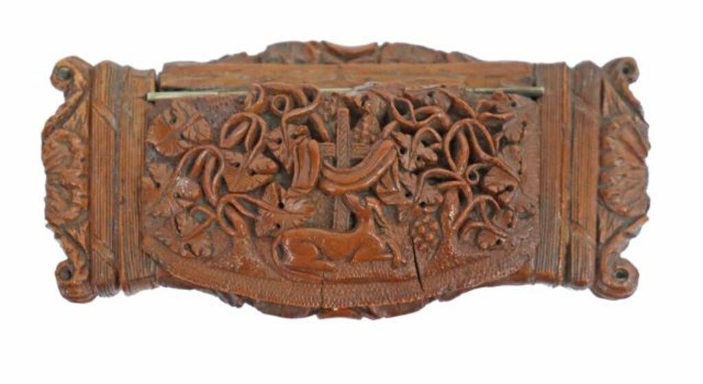 ELABORATELY CARVED COQUILLA NUT 356321