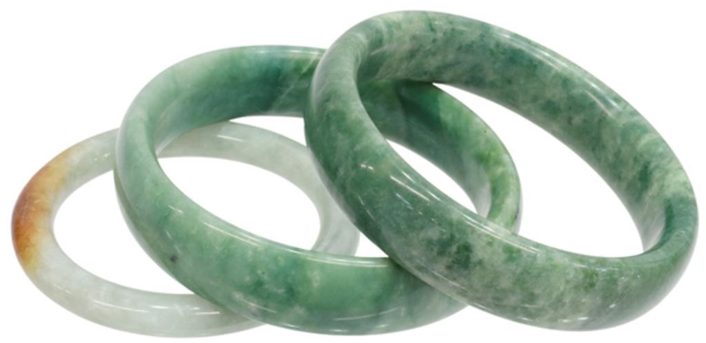  3 CHINESE JADE BANGLE BRACELETS lot 356362