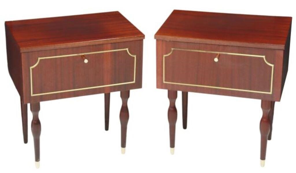 (2) MID-CENTURY MODERN MAHOGANY NIGHTSTANDS(pair)