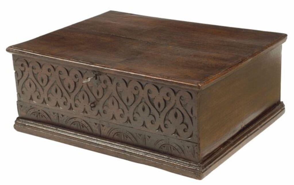 ENGLISH CARVED OAK BIBLE BOXEnglish 356551