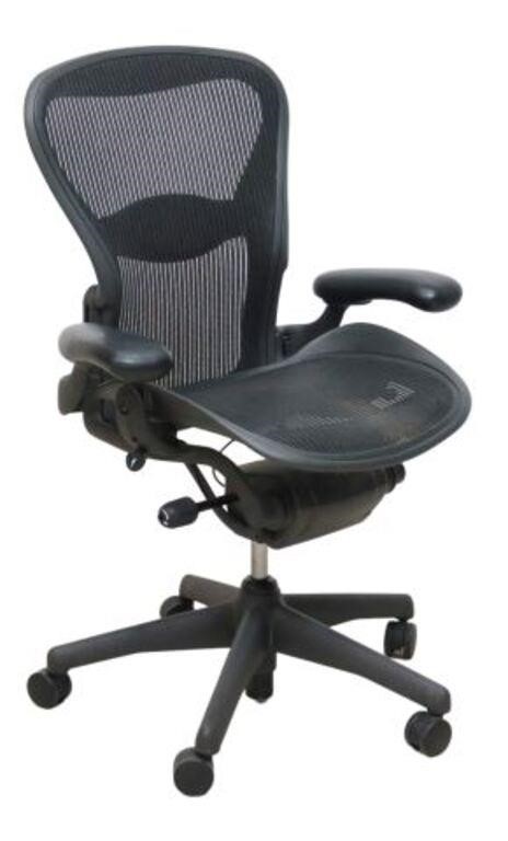 HERMAN MILLER AERON SIZE B ADJUSTABLE