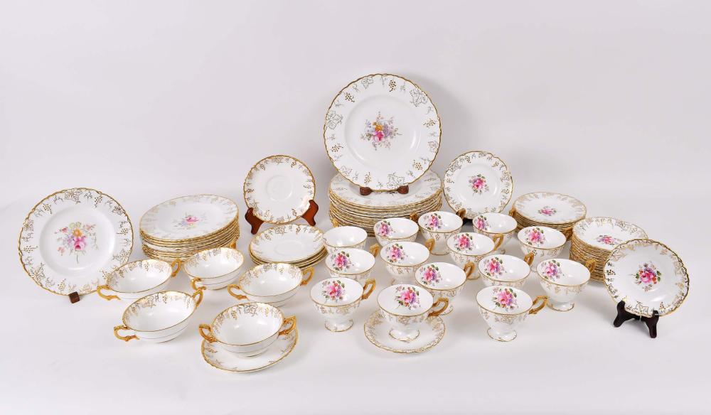 ROYAL CROWN DERBY 74 PIECE PORCELAIN 3542a7