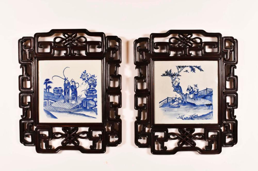 PAIR OF CHINESE BLUE WHITE PORCELAIN 3543e2