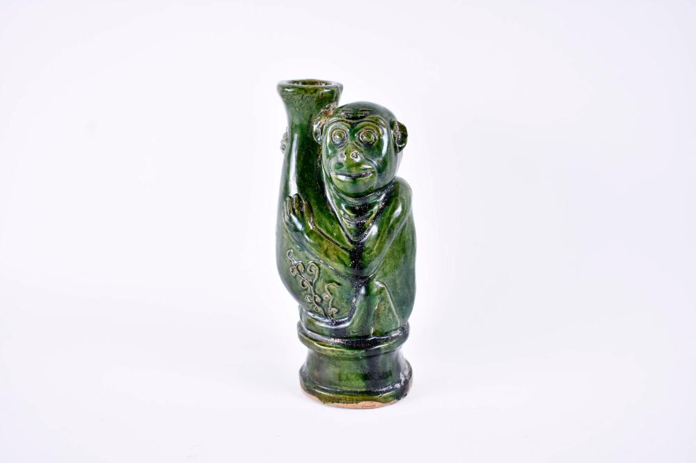 CHINESE GREEN GLAZED POTTERY VESSELIn 35444c