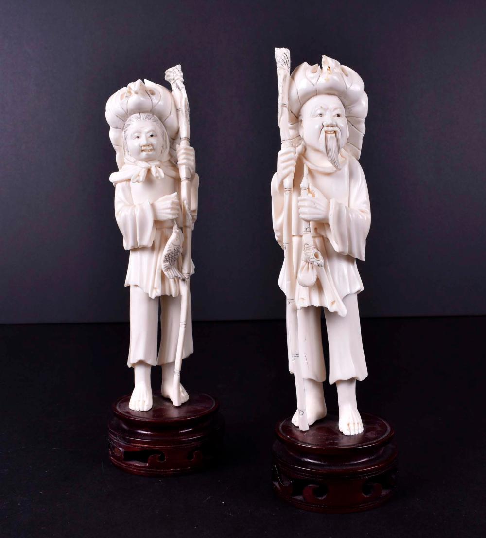 PAIR OF CHINESE CARVED MALE FEMALE 3544c5