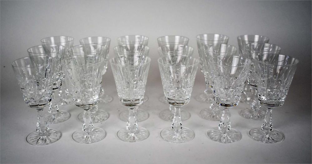 SET OF TWELVE WATERFORD CUT GLASS 354500