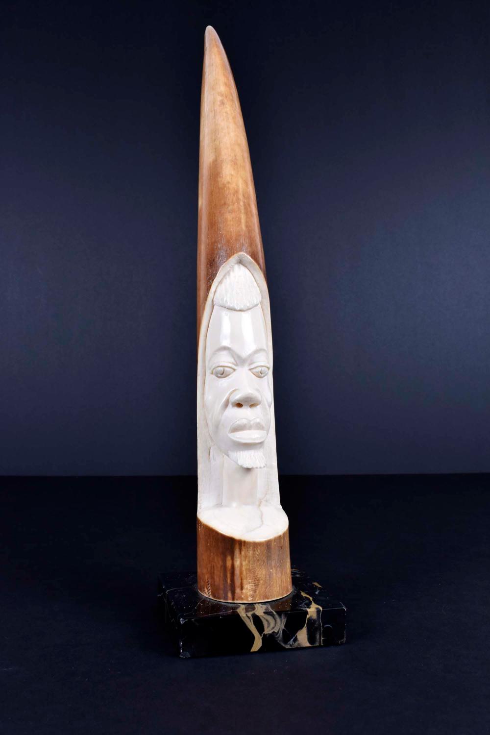 AFRICAN CARVING OF A BEARDED MALE 35451e