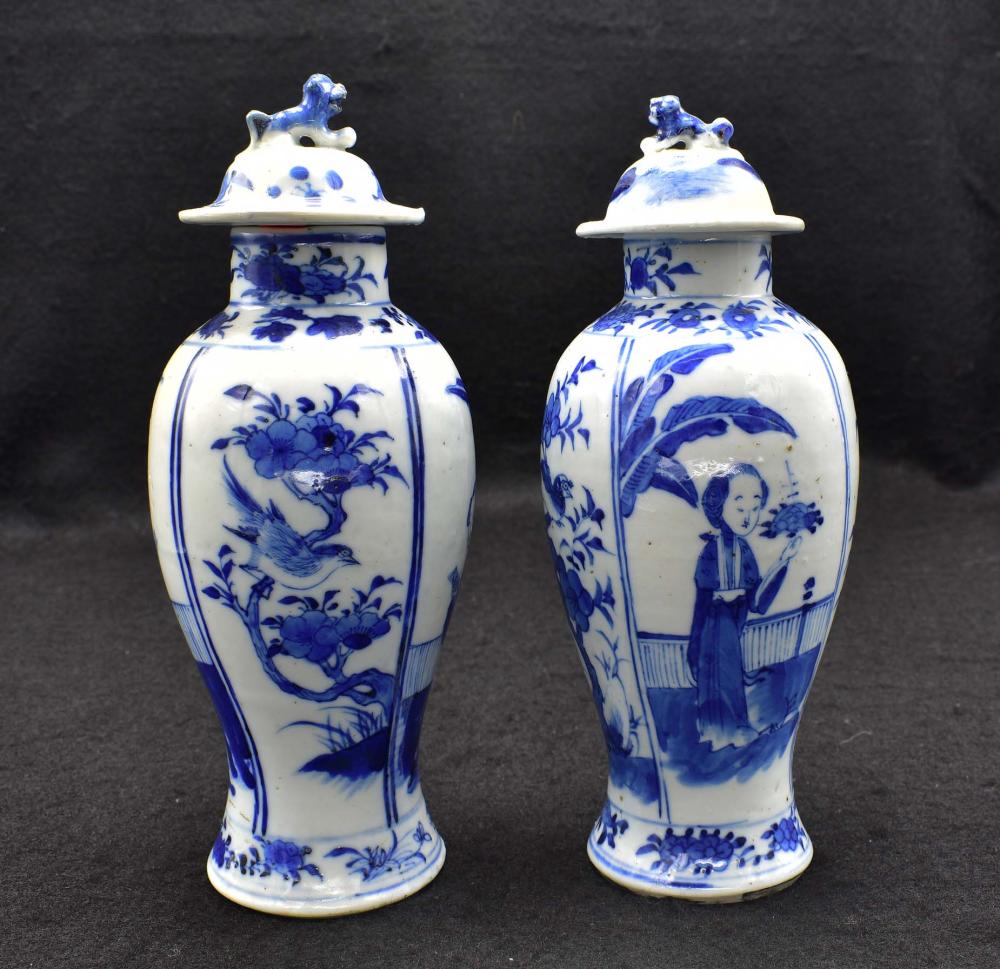 PAIR OF CHINESE BLUE & WHITE PORCELAIN