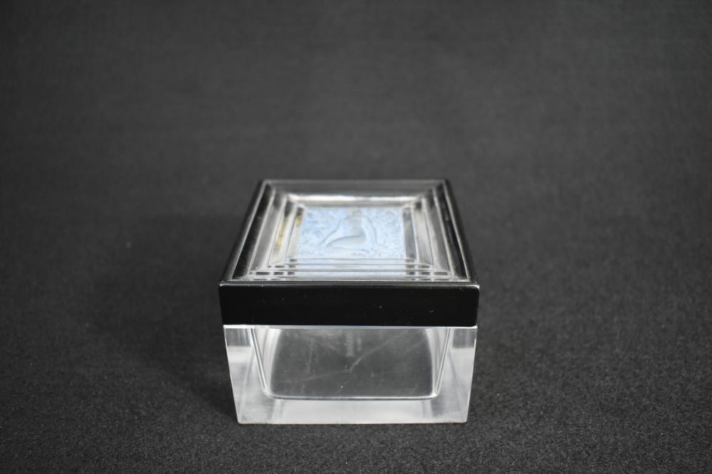 R LALIQUE COLORLESS GLASS COVERED 3546fe