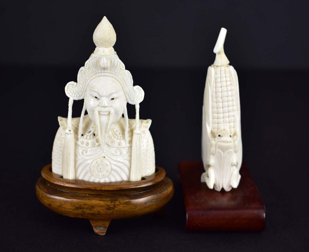 TWO CHINESE CARVED SNUFF BOTTLESThe 354737