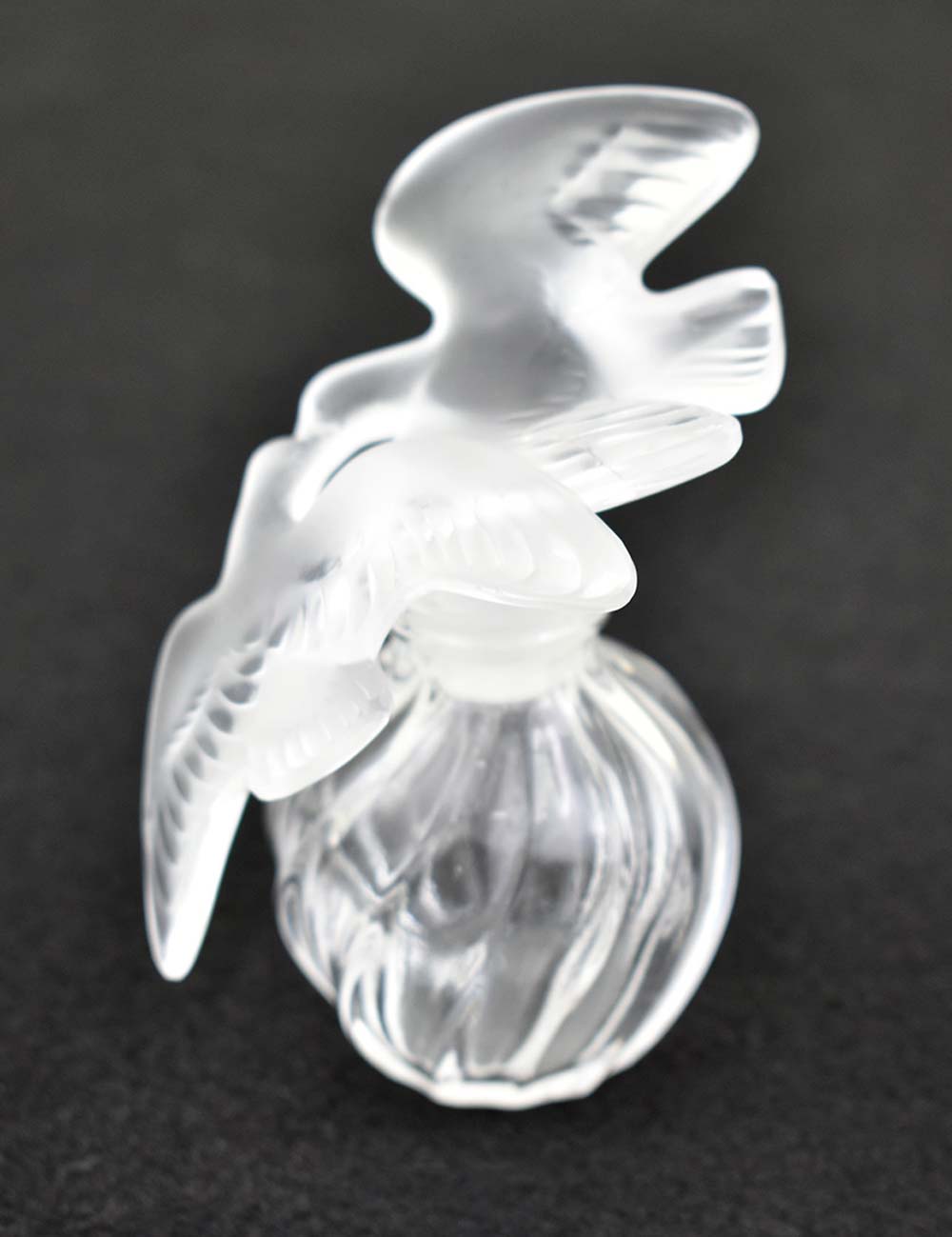 LALIQUE GLASS PERFUME BOTTLEModern.