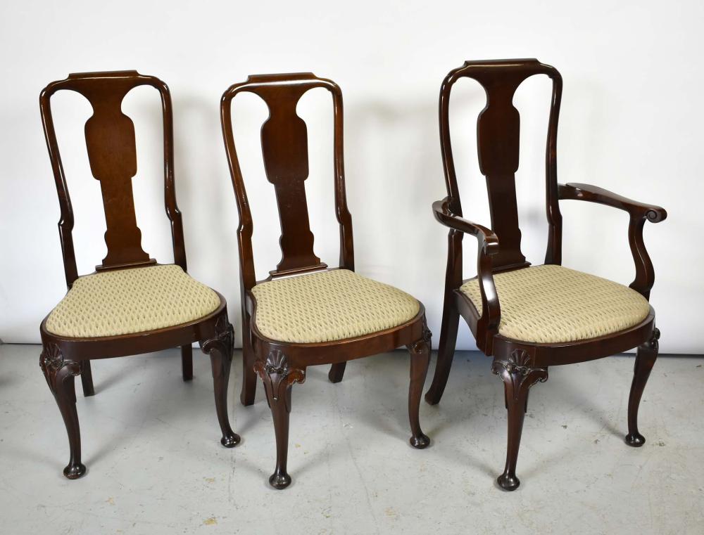 SET OF 8 QUEEN ANN STYLE MAHOGANY