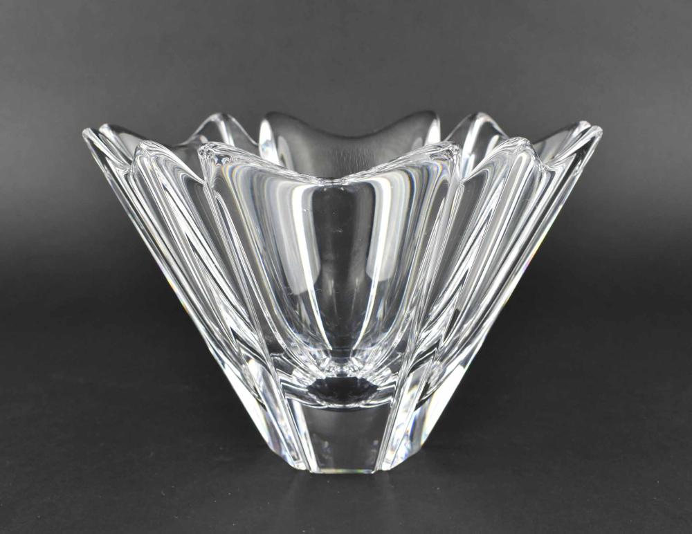 ORREFORS COLORLESS GLASS BOWLThe