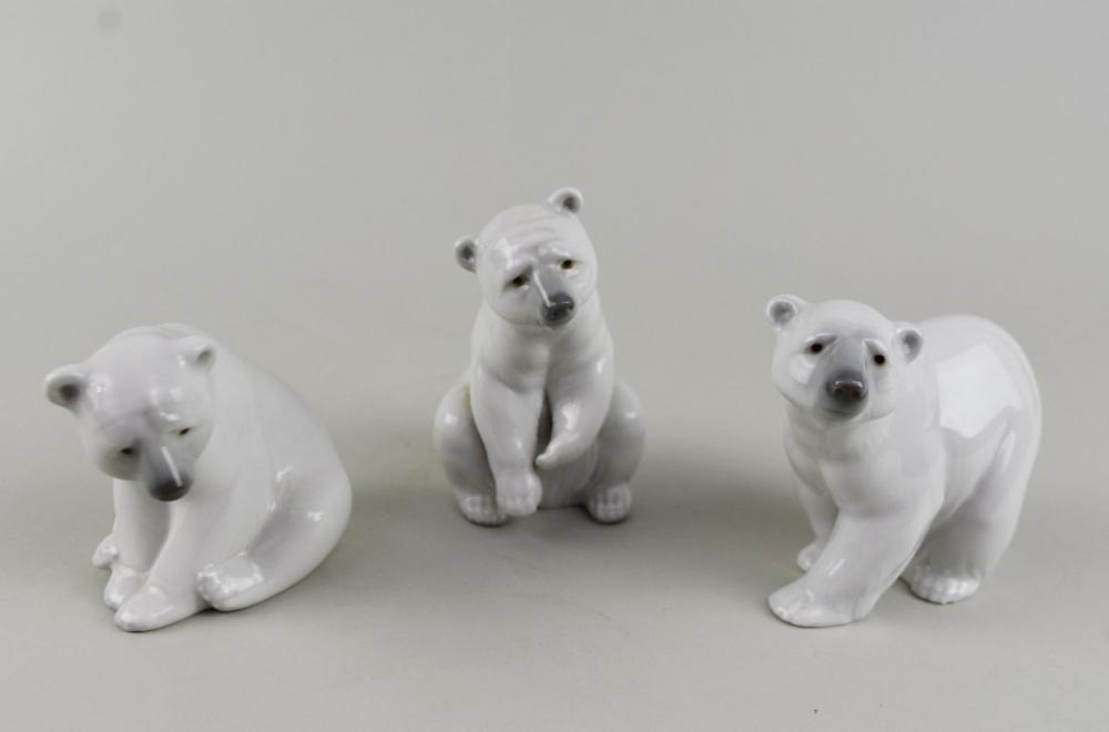 THREE LLADRO PORCELAIN POLAR BEARSEach 3548be