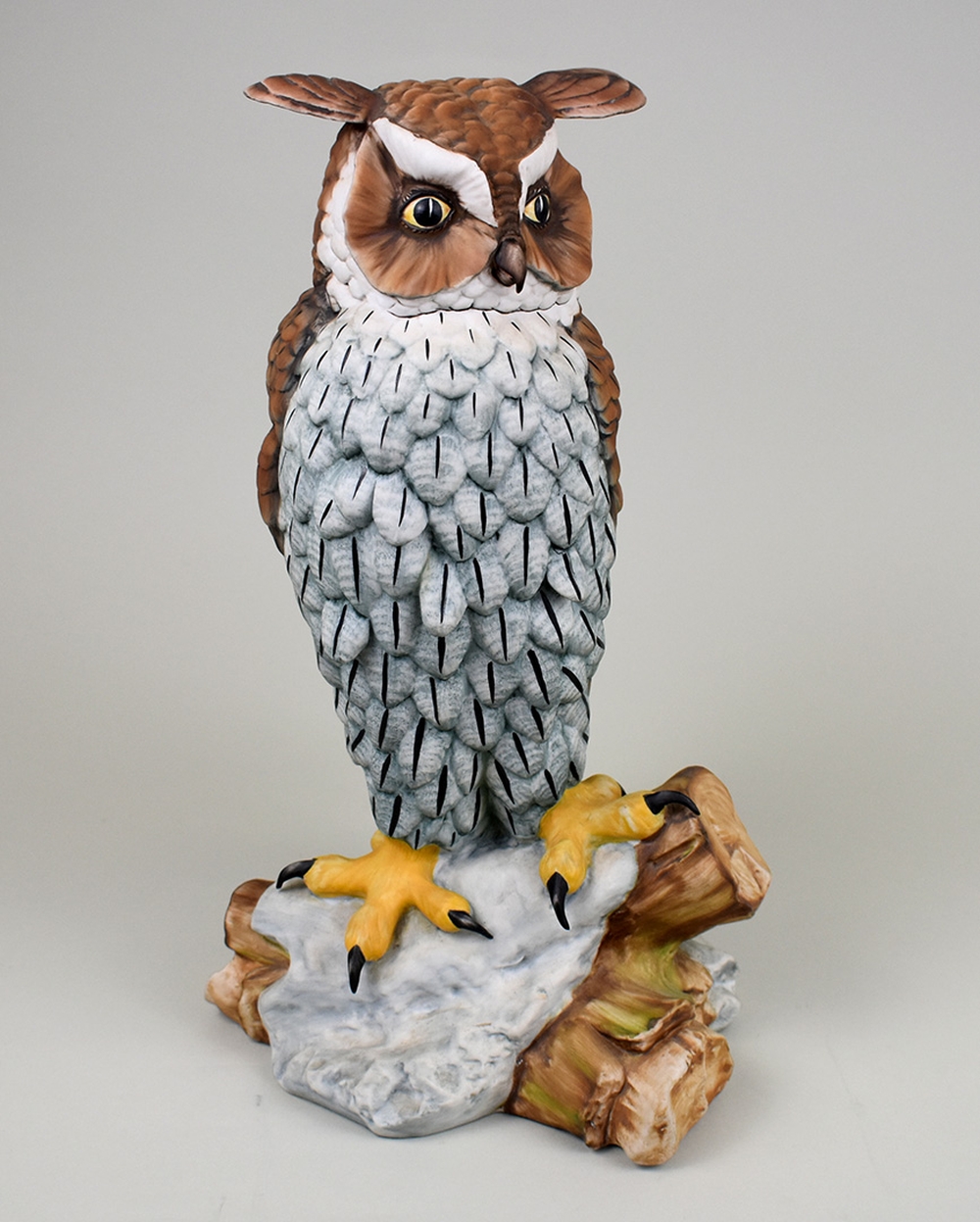 CAPODIMONTE PORCELAIN GREAT HORNED 354983