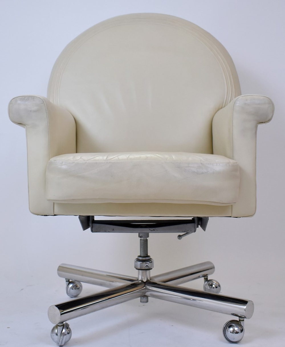 MODERN WHITE LEATHER AND CHROME 354994