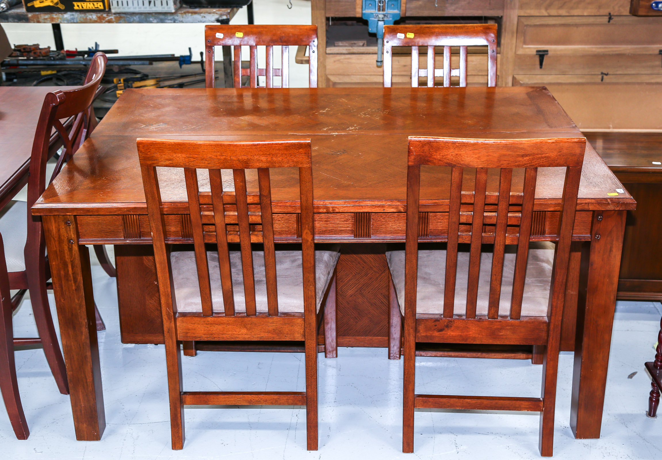 OAK LIBRARY TABLE FOUR SIDE CHAIRS 354a43