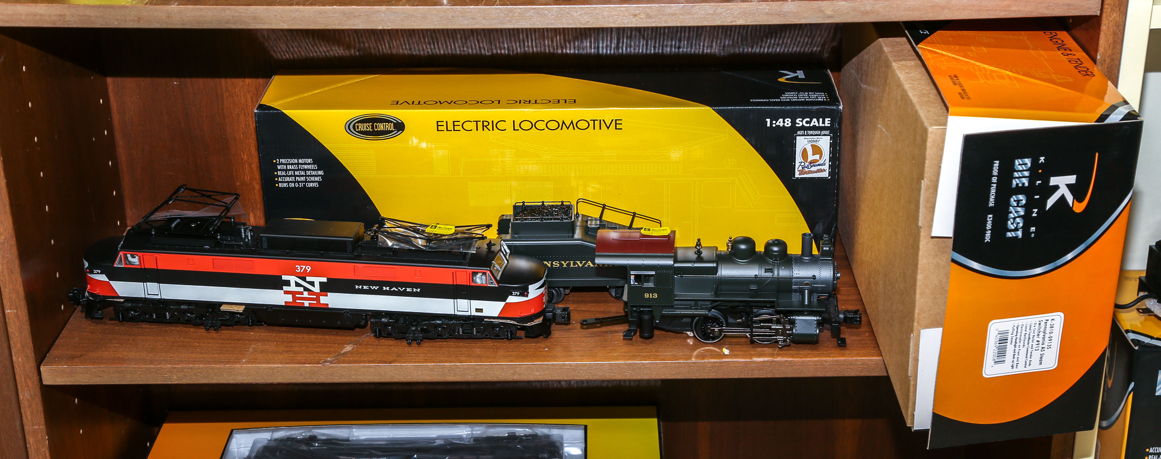 TWO K LINE O GAUGE LOCOMOTIVES 354a88