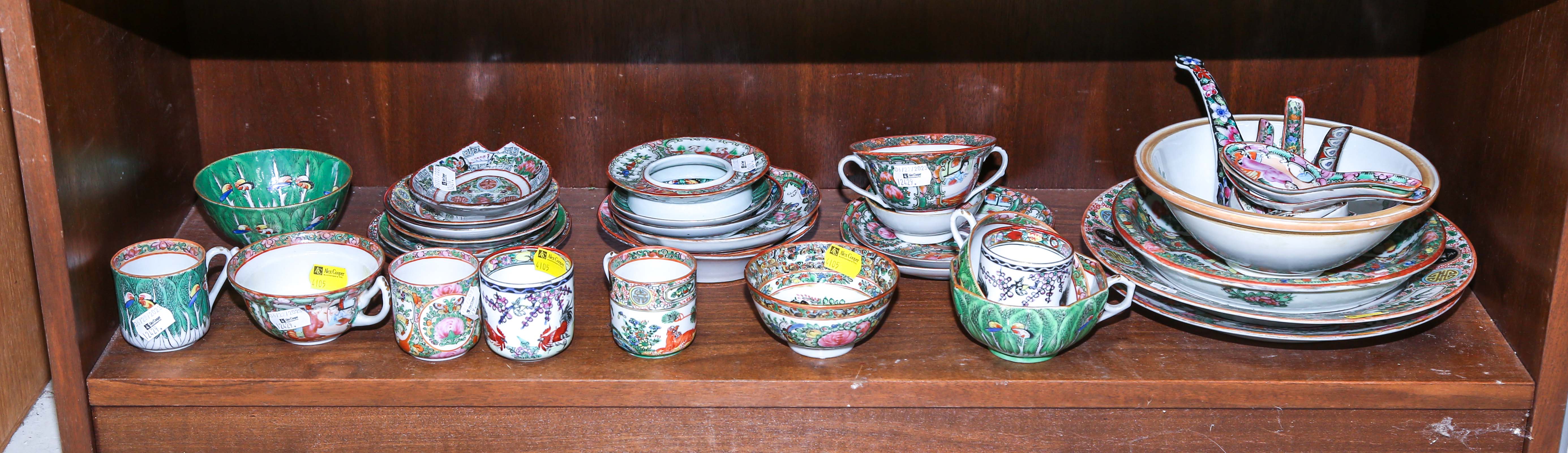 GROUP OF CHINESE EXPORT PORCELAIN