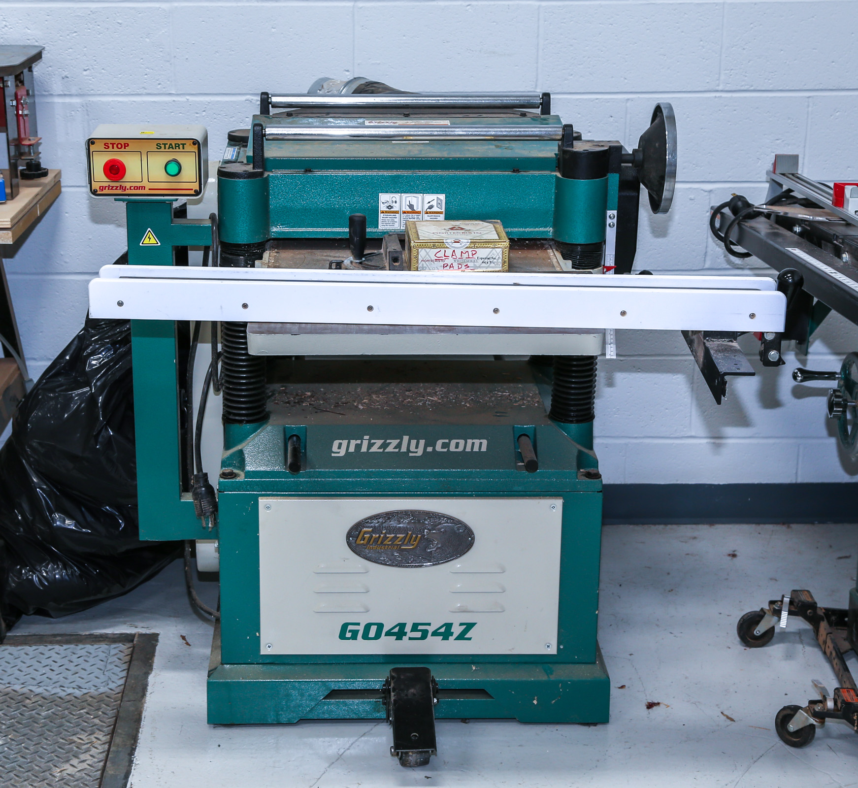 GRIZZLY 20" SPIRAL CUTTERHEAD PLANER