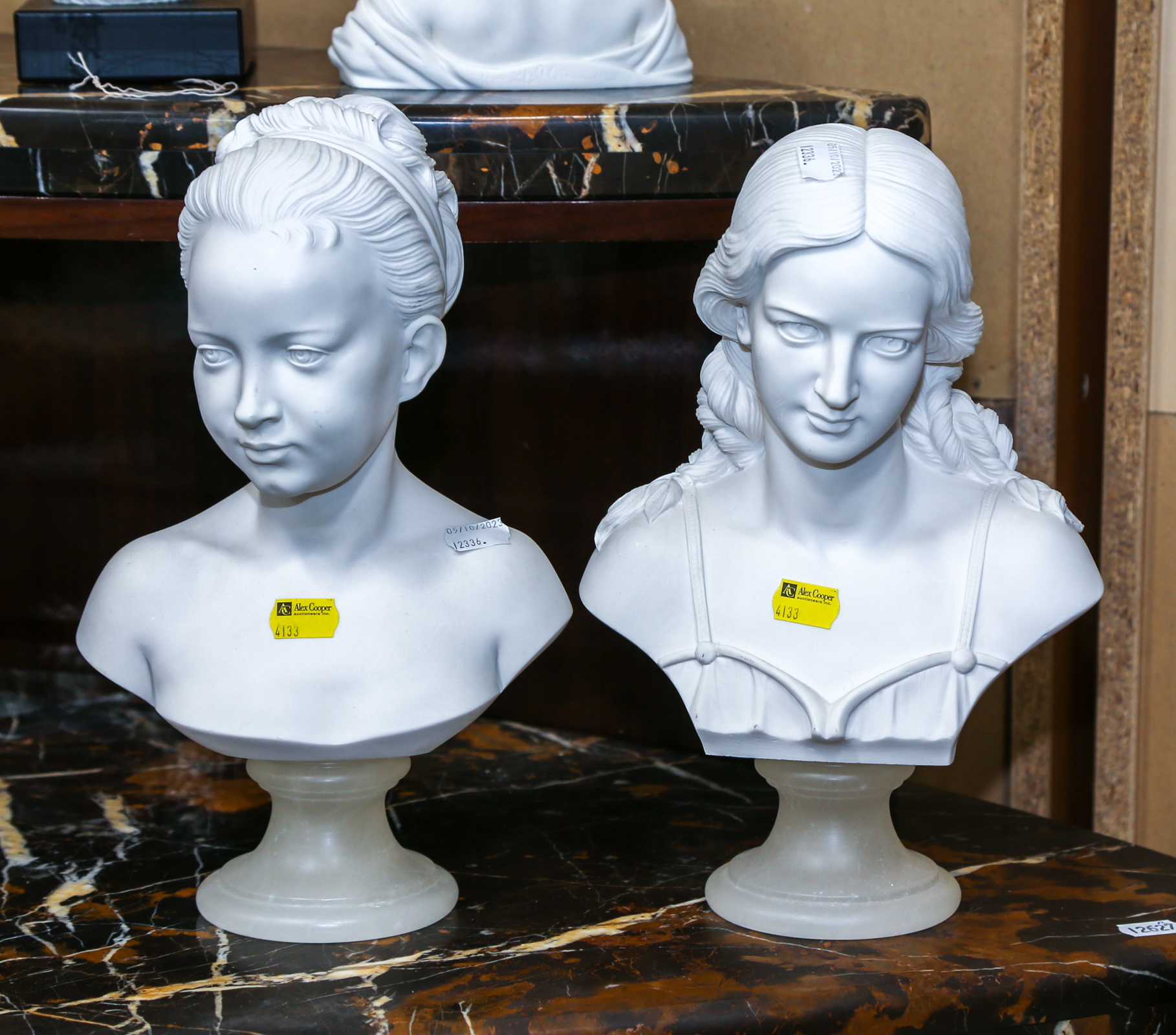 TWO A GIANNELLI CAST ALABASTER 354aac