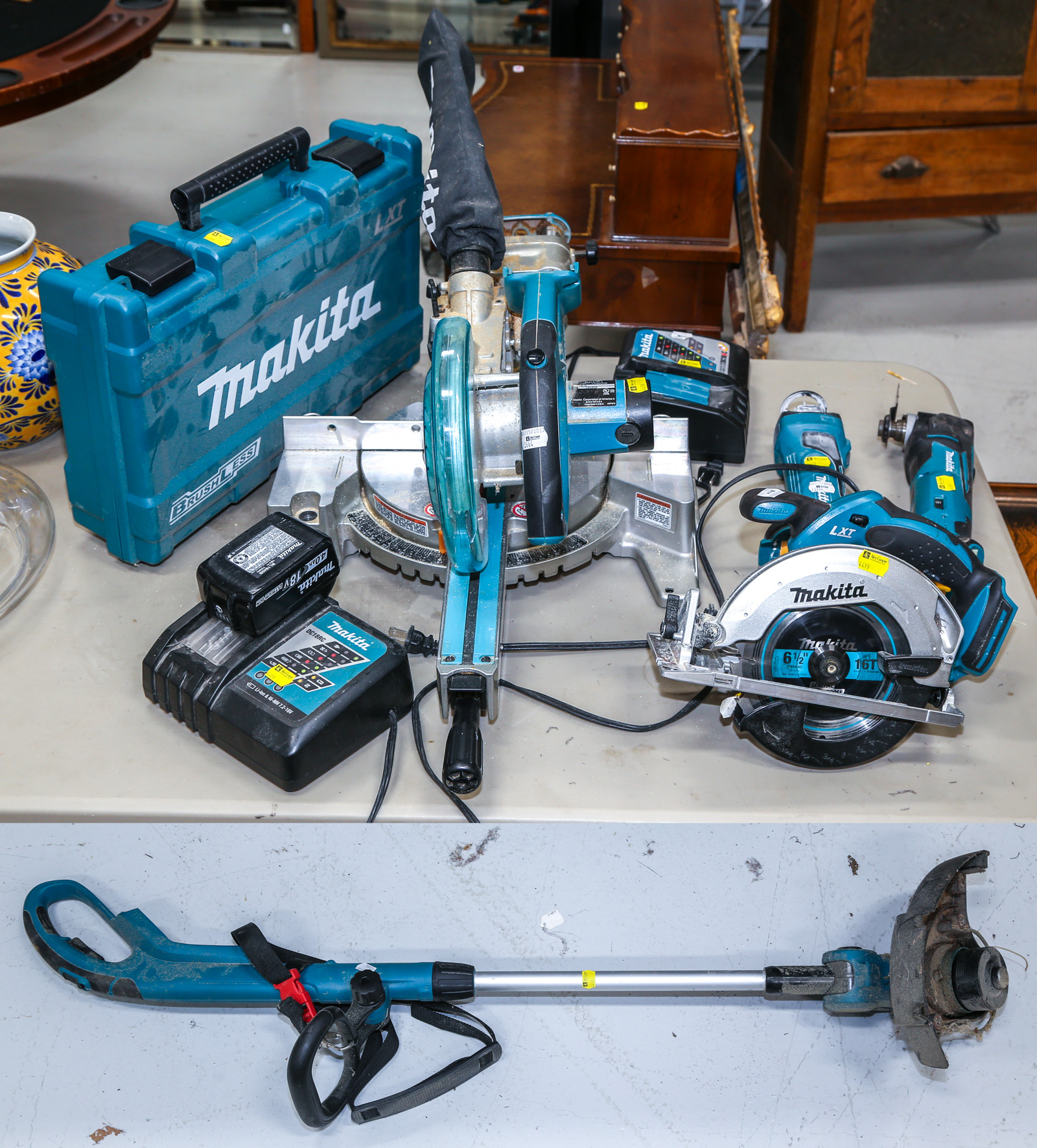 GROUP OF MAKITA BATTERY OPERATED