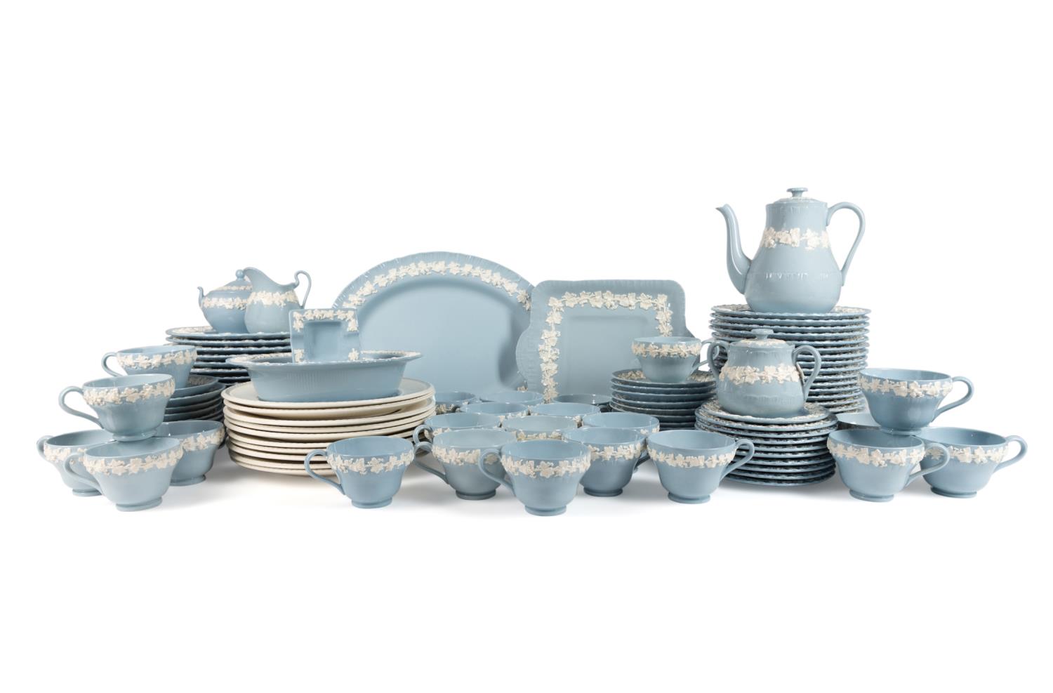 110PC WEDGWOOD QUEEN S WARE DINNER 354c7f