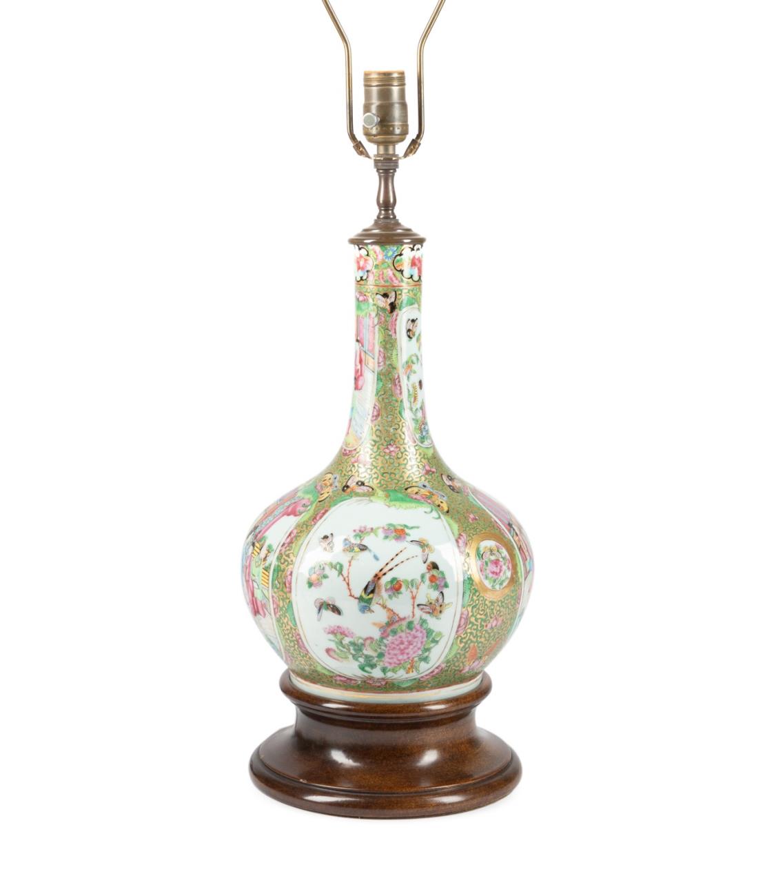 CHINESE ROSE MEDALLION BOTTLE VASE