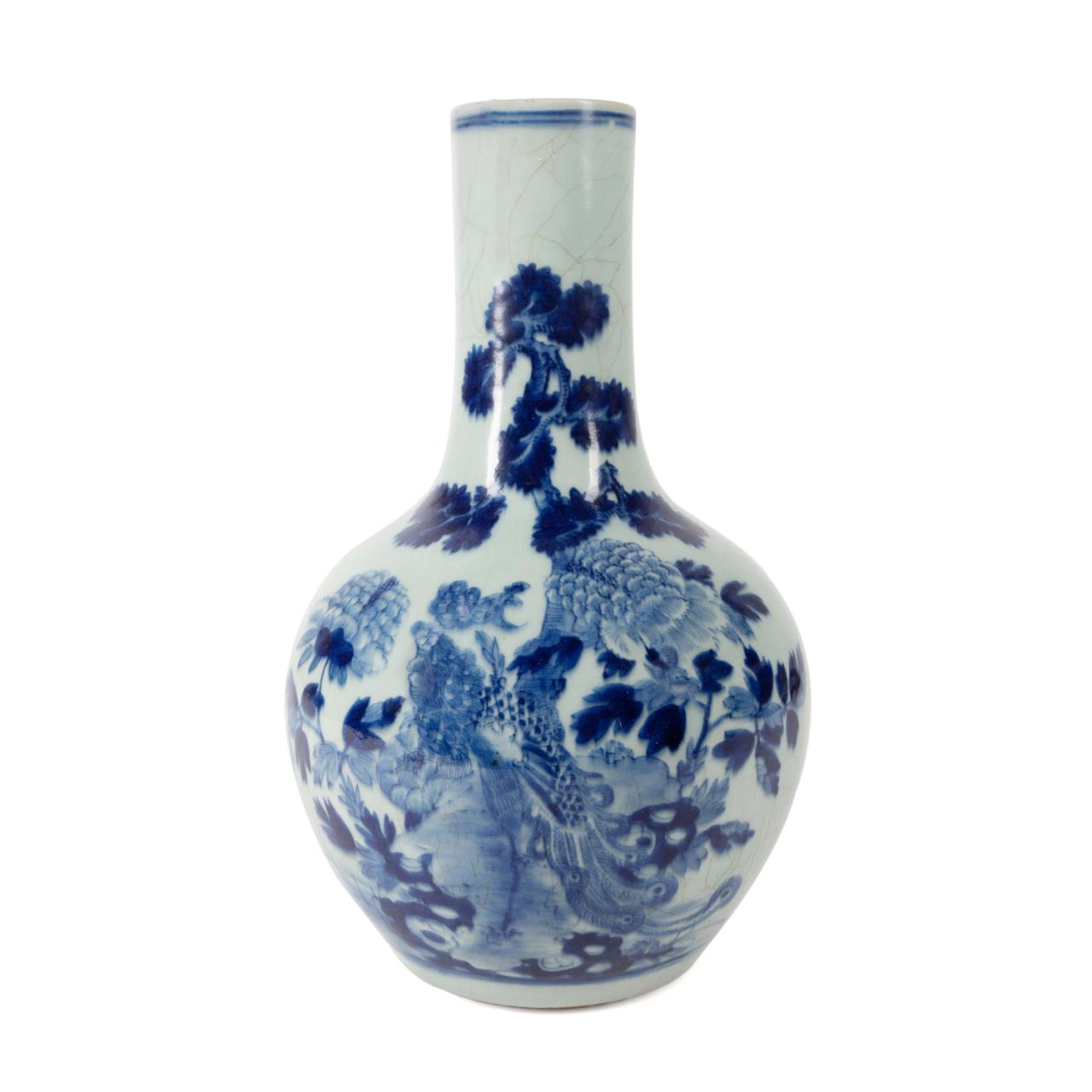 CHINESE BLUE & WHITE CELADON GROUND