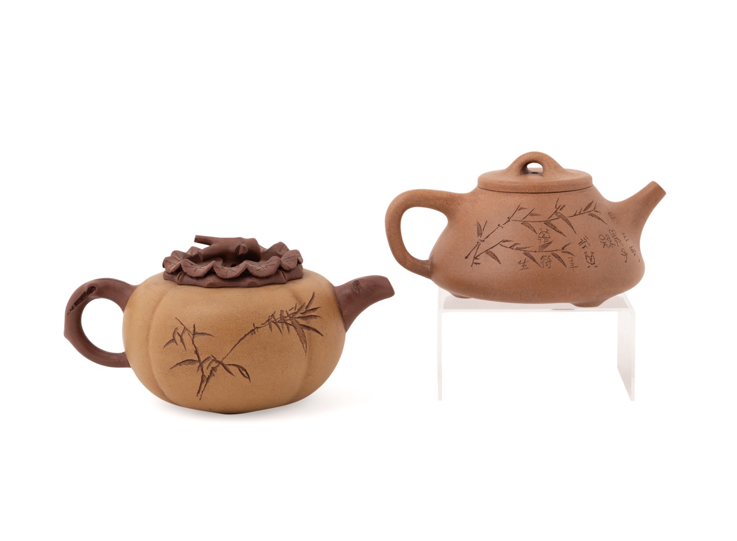 TWO CHINESE YIXING TEAPOTS MARKED 354d92