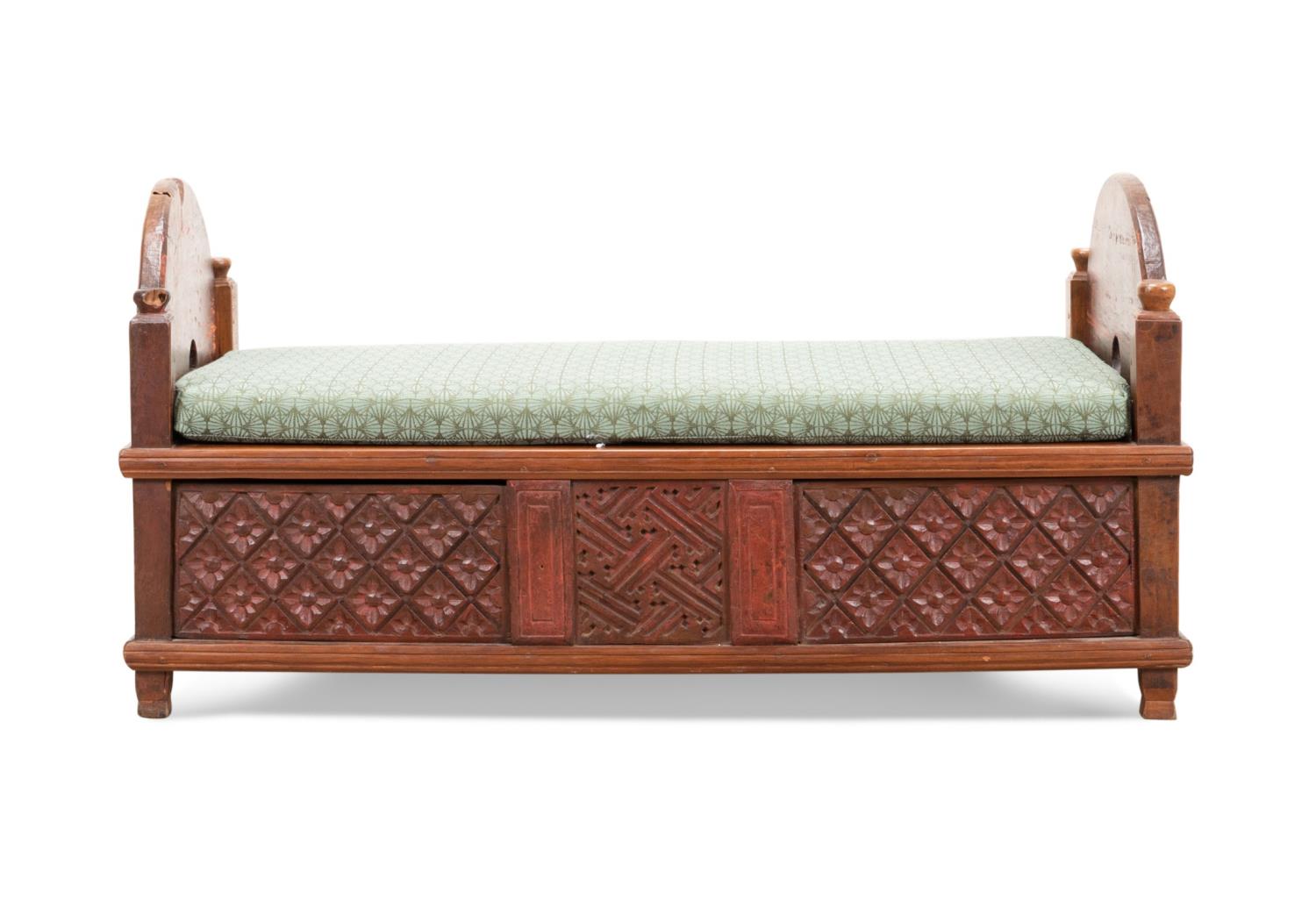 INDONESIAN DOWRY CHEST BENCH LATE 354dae