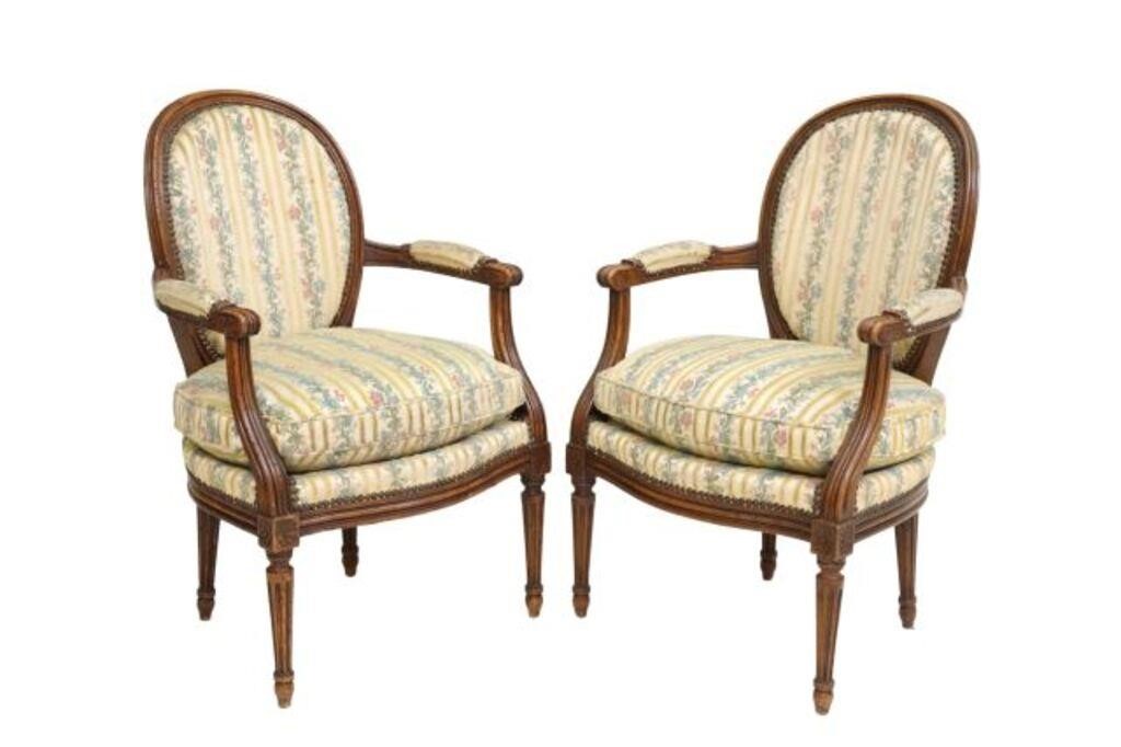  2 FRENCH LOUIS XVI STYLE UPHOLSTERED 354fdd